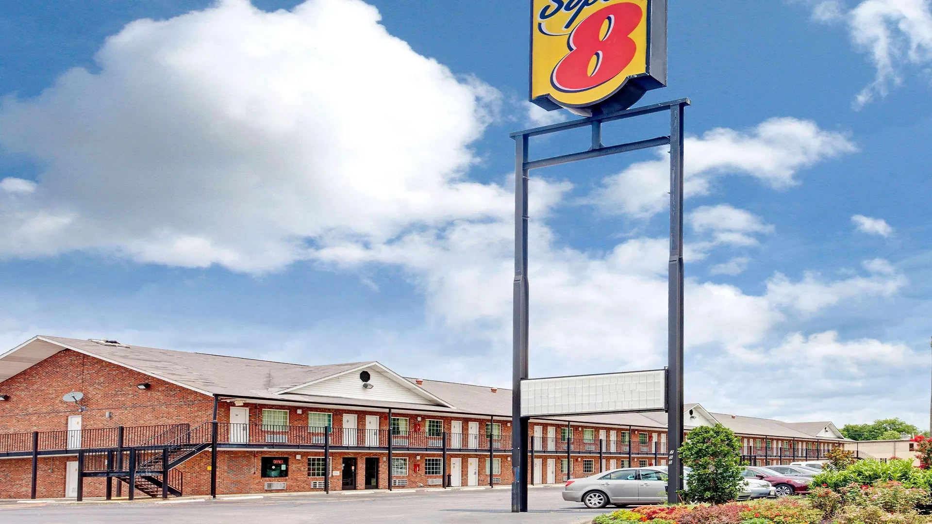 Super 8 By Wyndham Whites Creek/ Nashville Nw Area 2*,