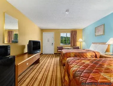 Super 8 By Wyndham Whites Creek/ Nashville Nw Area