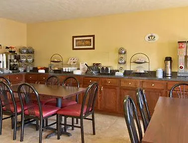 Super 8 By Wyndham Whites Creek/ Nashville Nw Area